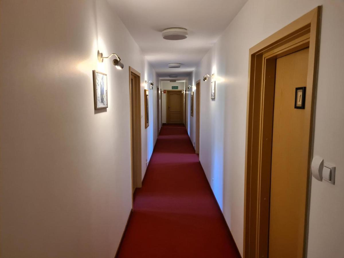 Hotel Zajazd Kultury, Dawniej Pocztowy Зелена Гура Екстер'єр фото