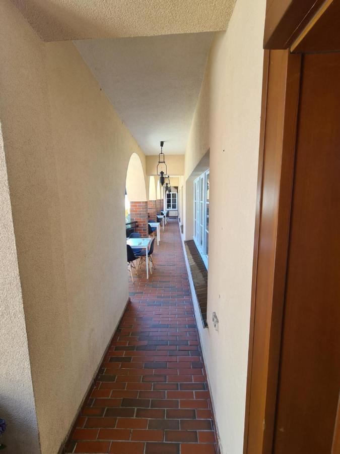 Hotel Zajazd Kultury, Dawniej Pocztowy Зелена Гура Екстер'єр фото